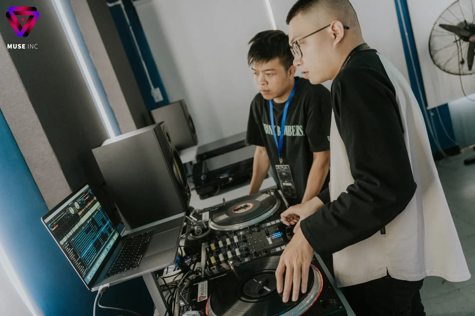 Weekly DJ lessons from basic to advanced