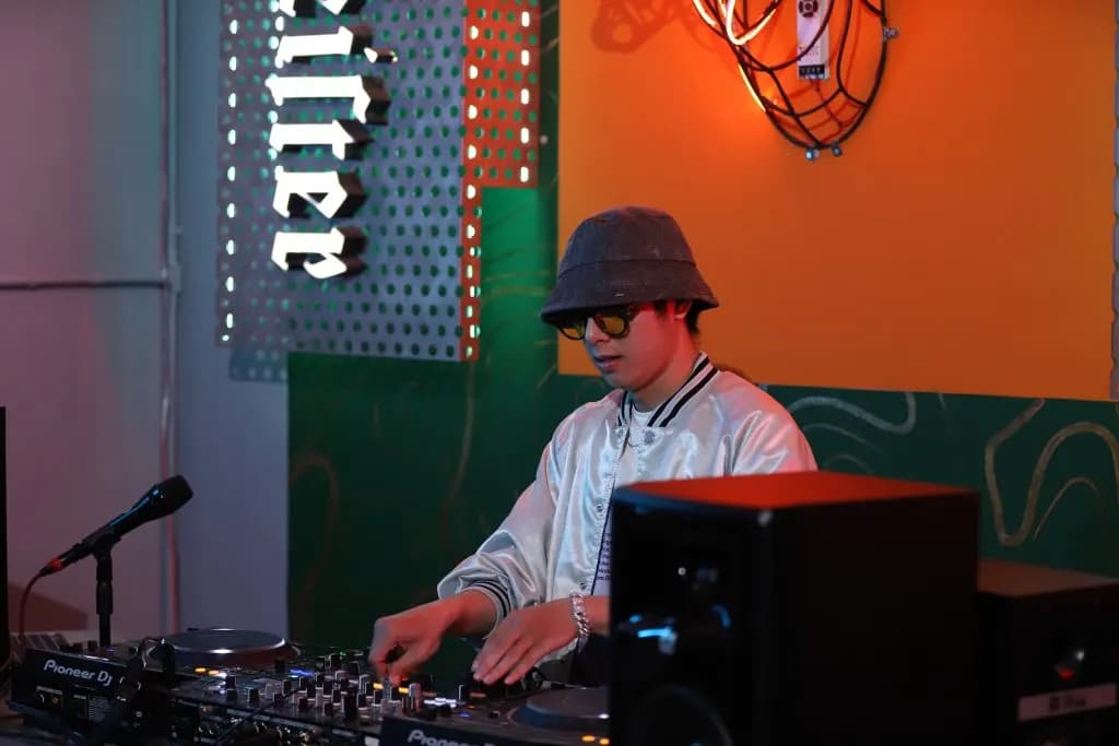Câu chuyện học viên: DJ Virus — tốt nghiệp khóa DJ Toàn diện tại Muse Inc