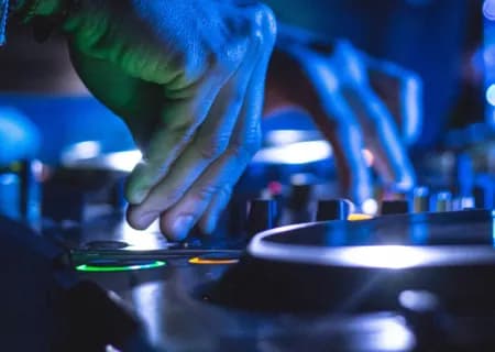 DJ TIPS: 9 BÍ MẬT THÀNH CÔNG CỦA MỘT DJ