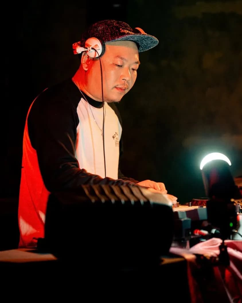 CDJ-3000 + DJM-A9 booth
