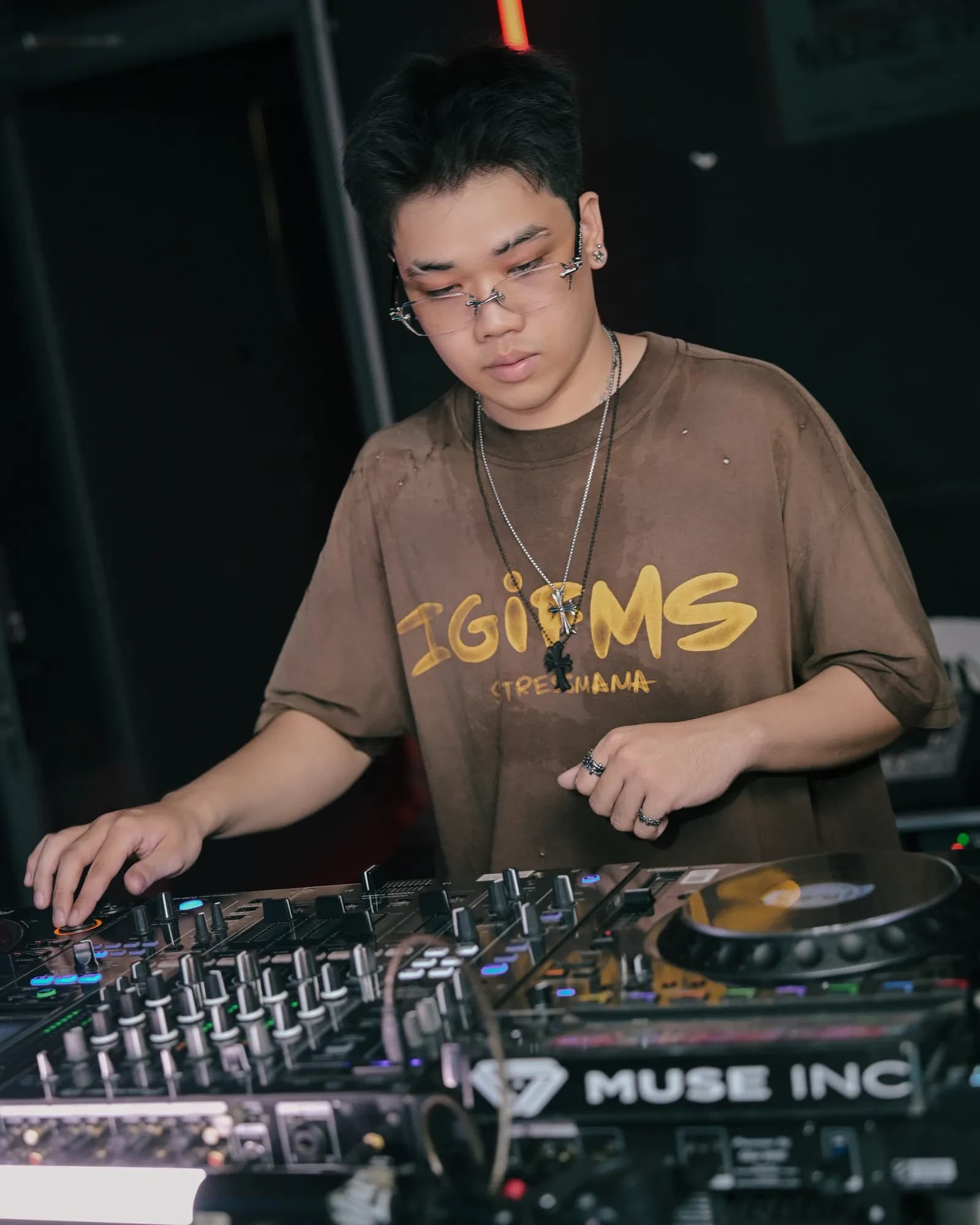 DJ K83