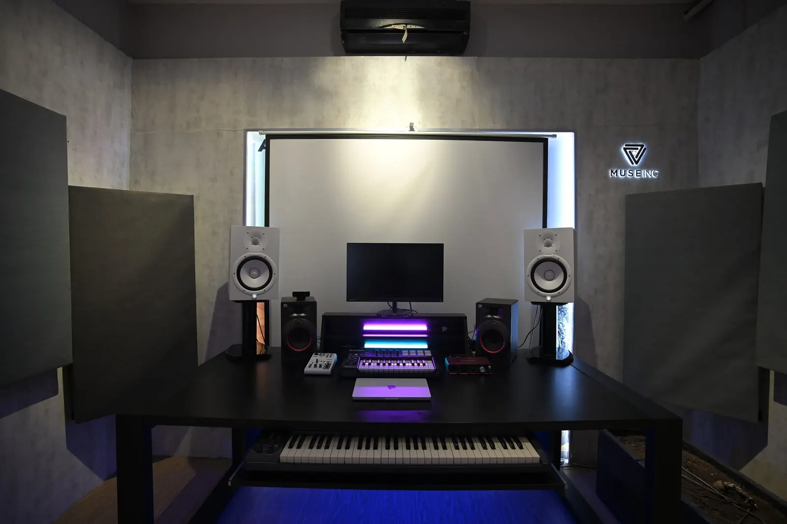 DJ school in Ho Chi Minh City with a free after-hours practice room