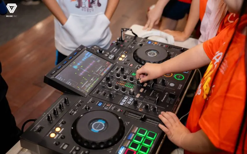 Muse Inc teams up with VAS for a Kid DJ Workshop