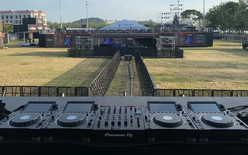 Muse Inc at Creamfields Vietnam