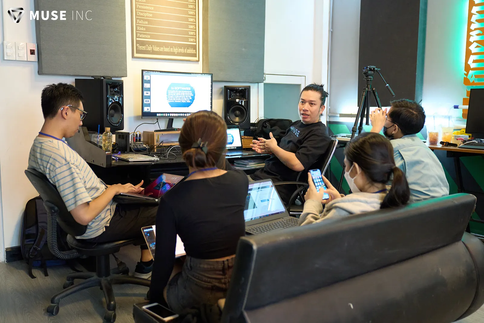 DJs sharing music and knowledge