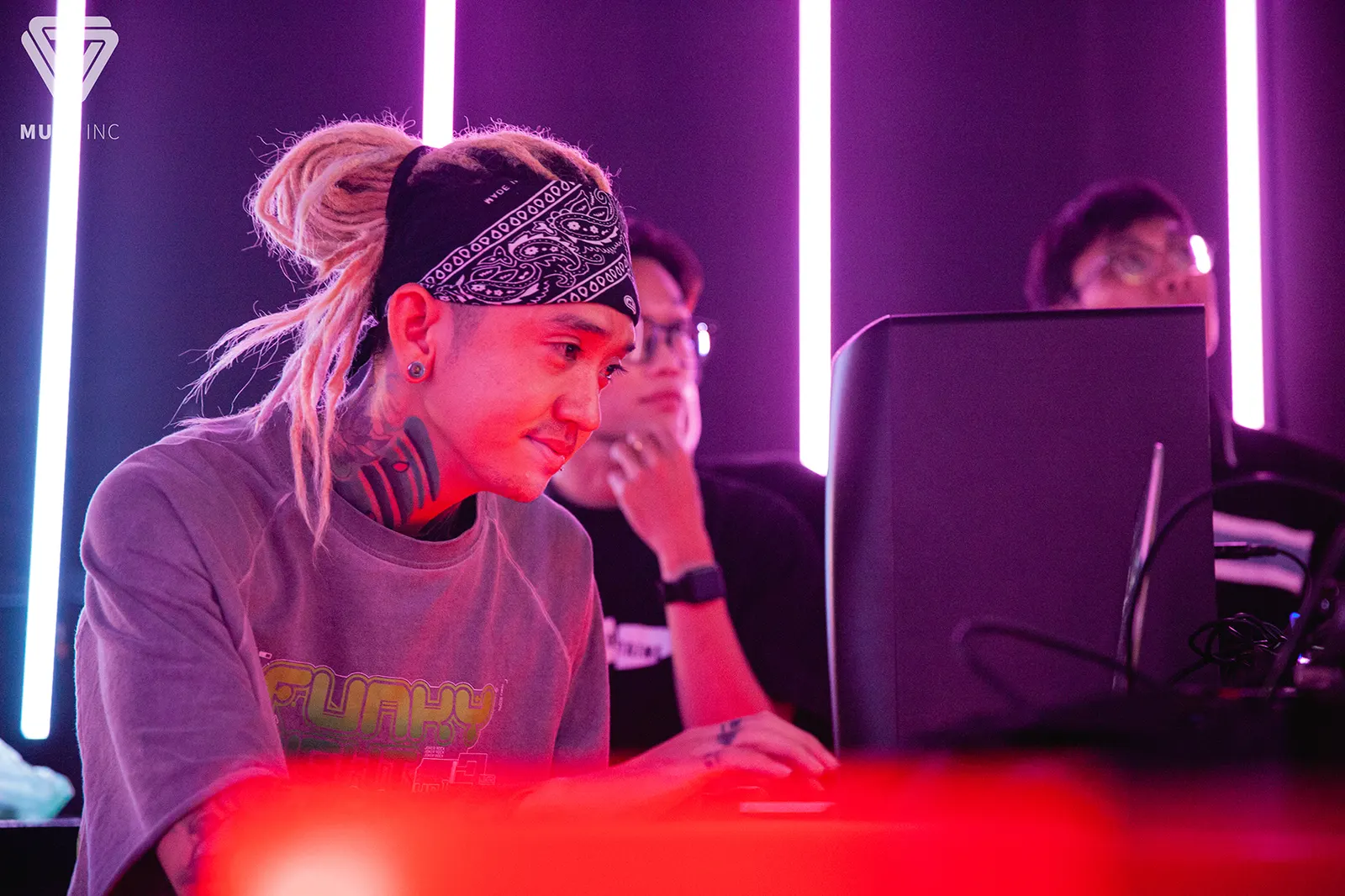 Matt Nguyen answering questions at the Muse Inc DJ workshop