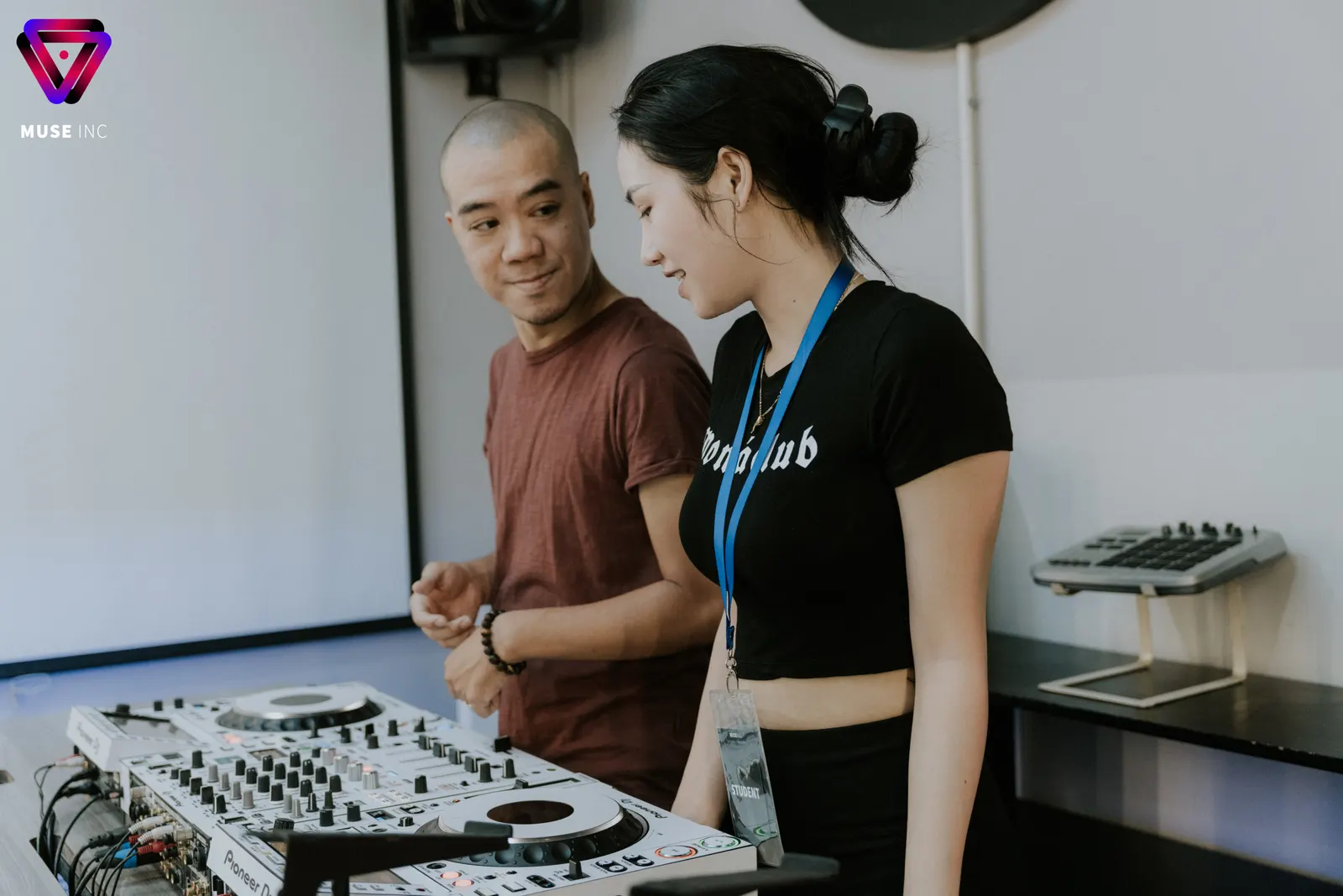 DJ Hoàng Phong