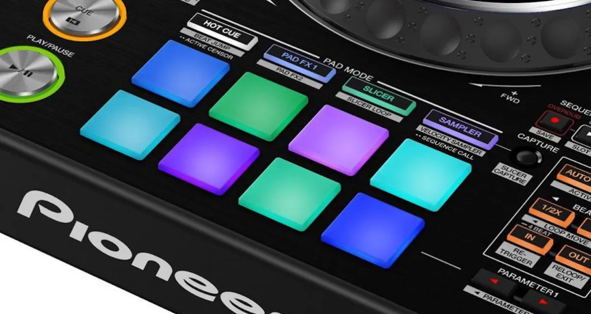6 CUE buttons on DJ gear