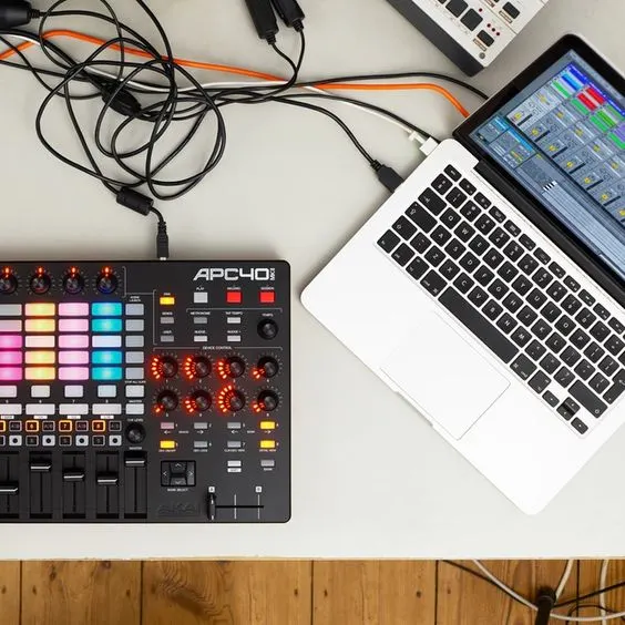 5 easy DJ mixing programs