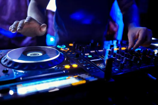 The huge earnings of the world's top DJs