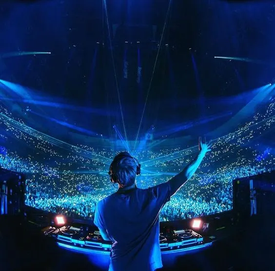 The journey to becoming a professional DJ