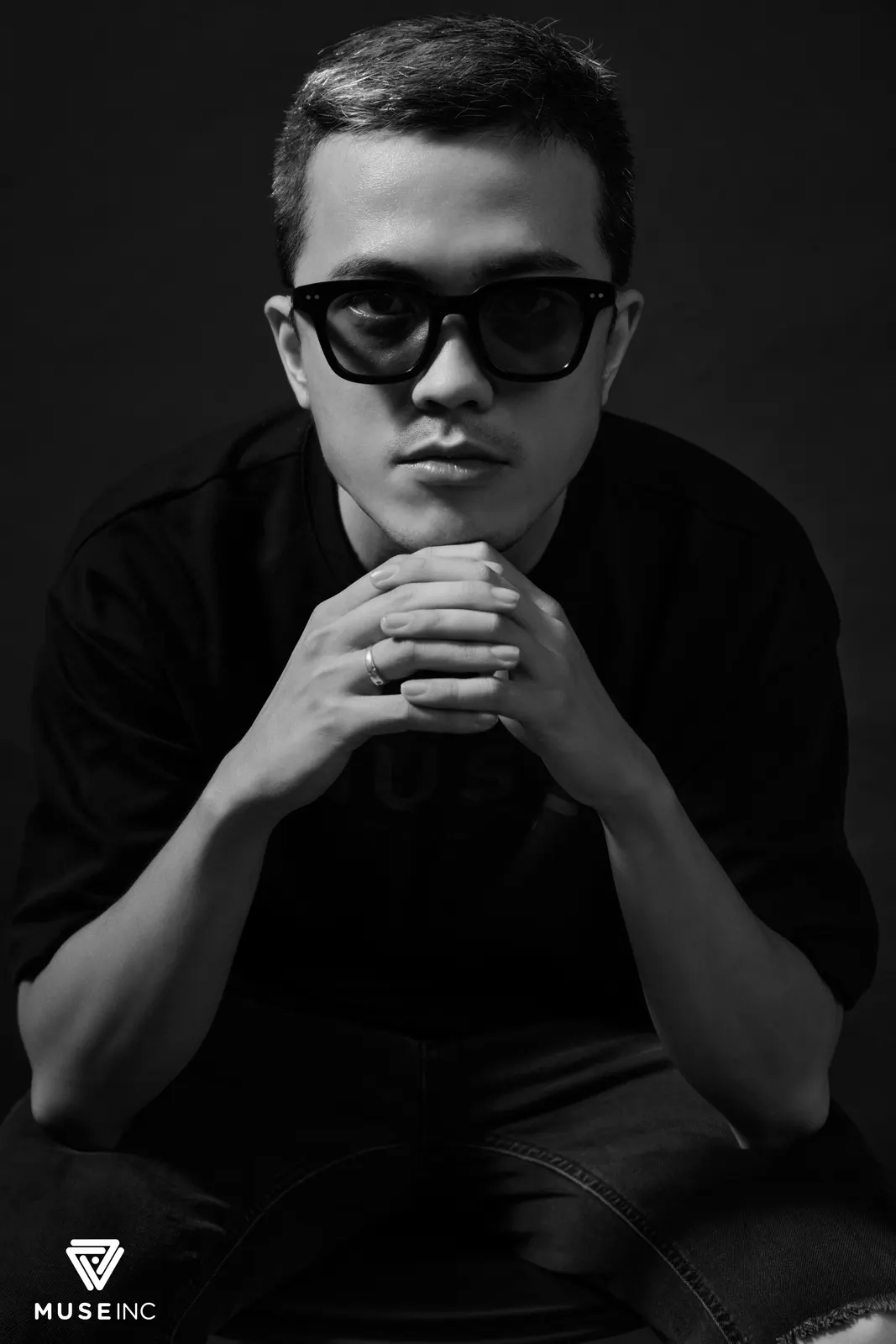 Feliz, black and white portrait