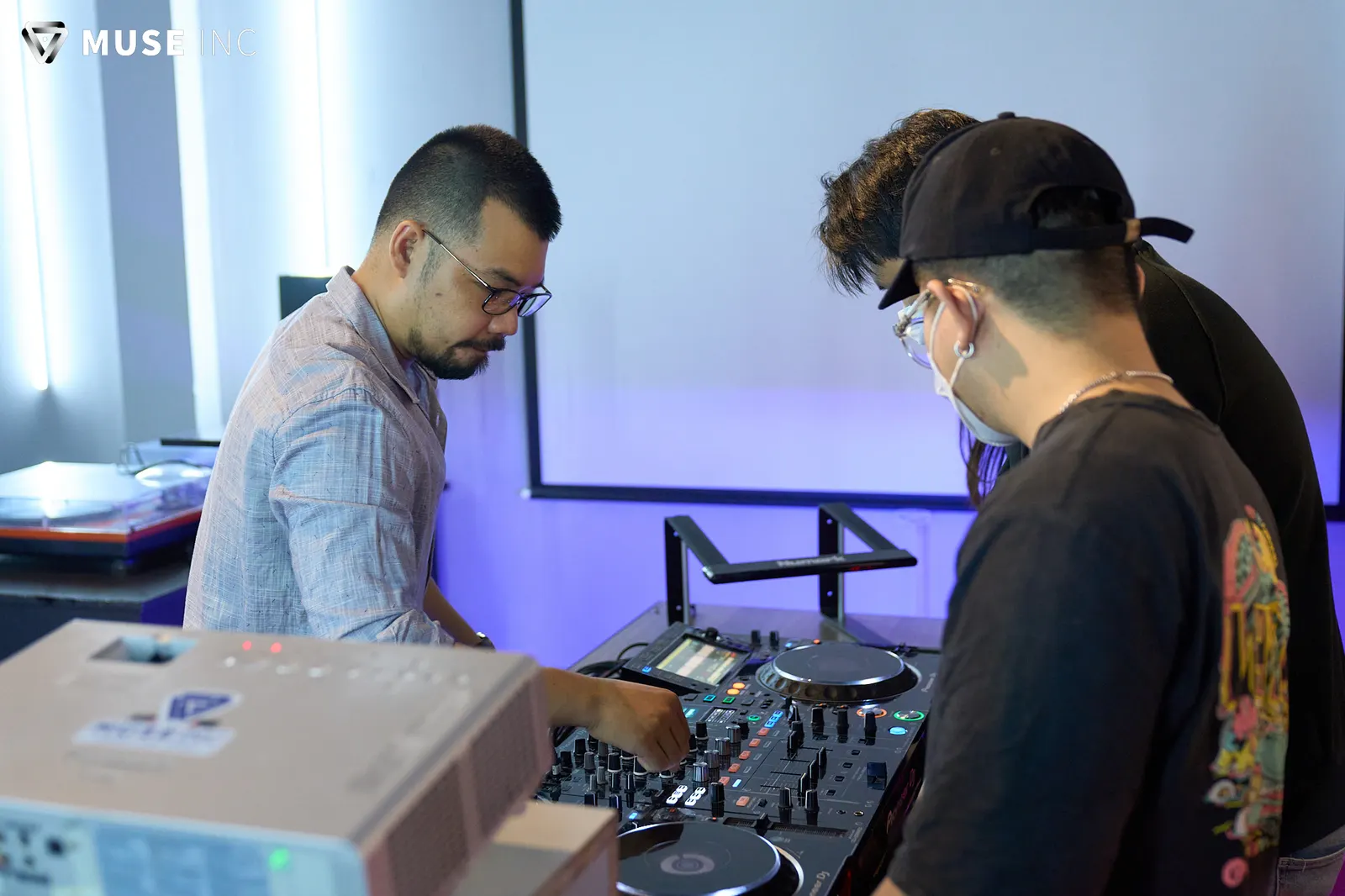 A DJ class at MUSE