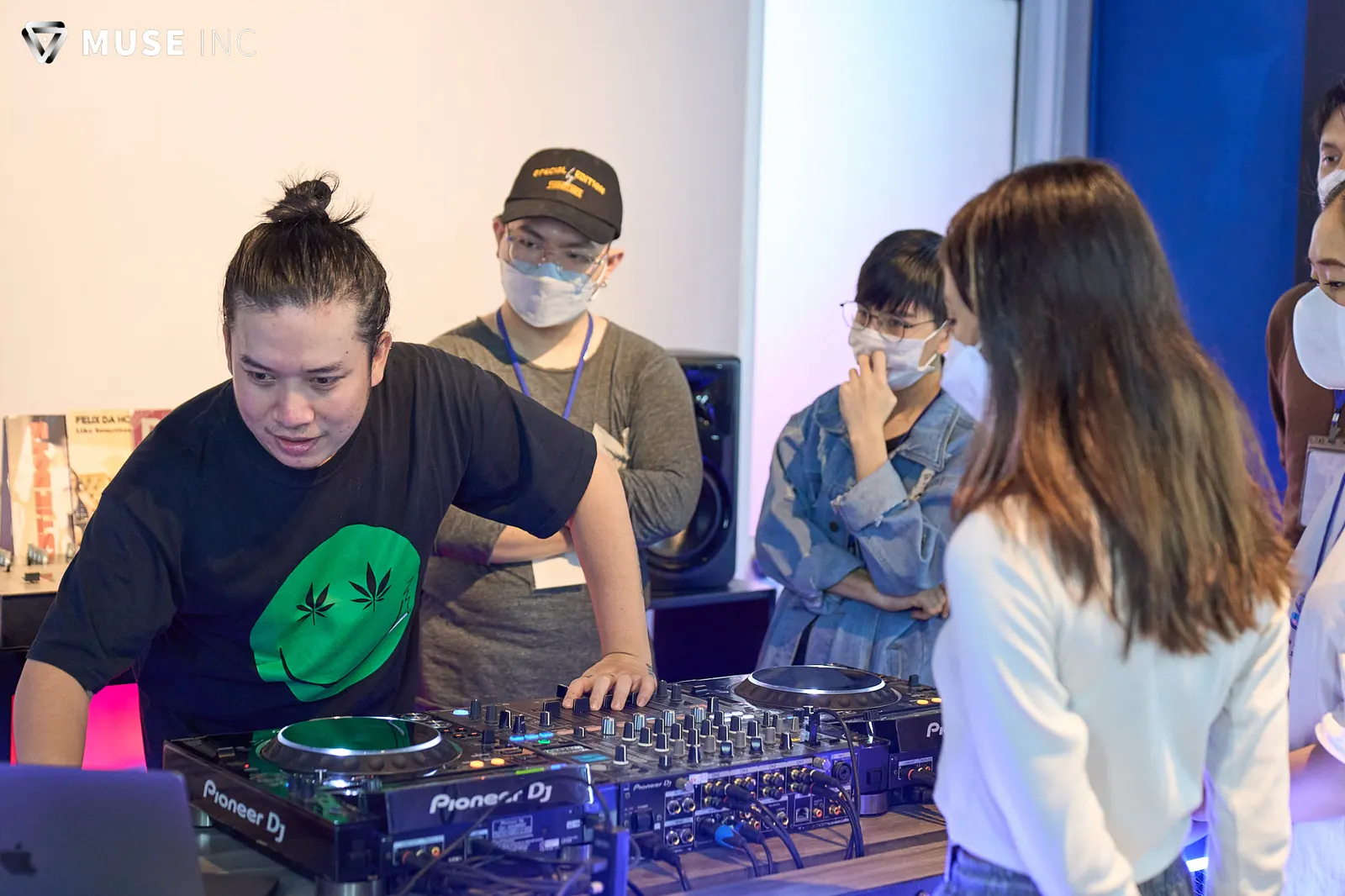 A DJ class at Muse