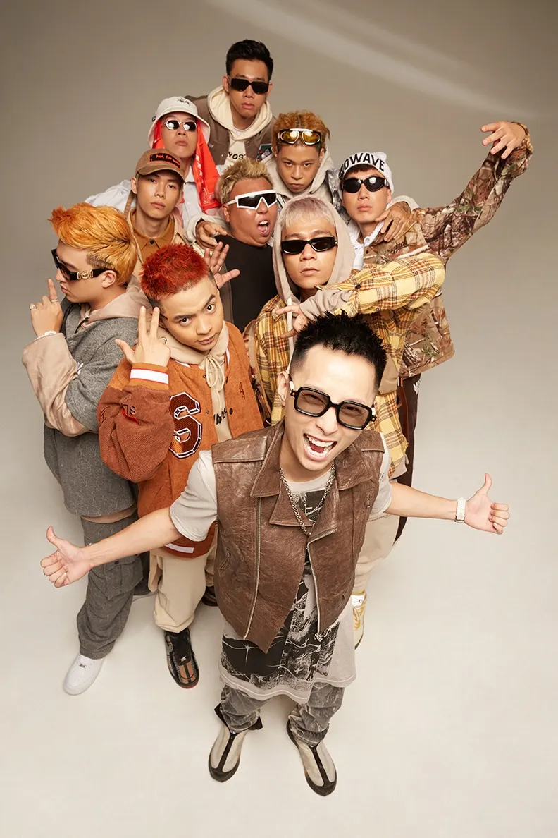 Team “Thiện Chiến” tung bộ hình 9 thành viên “quái vật”