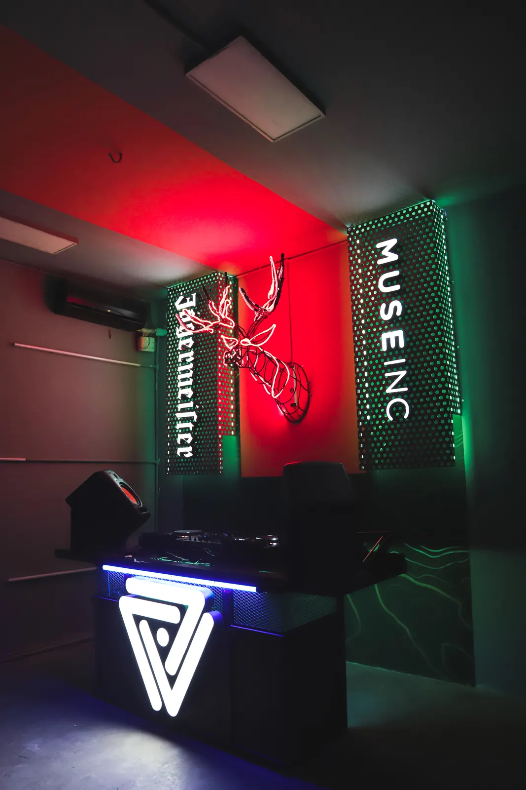 Muse's new classroom with Jägermeister