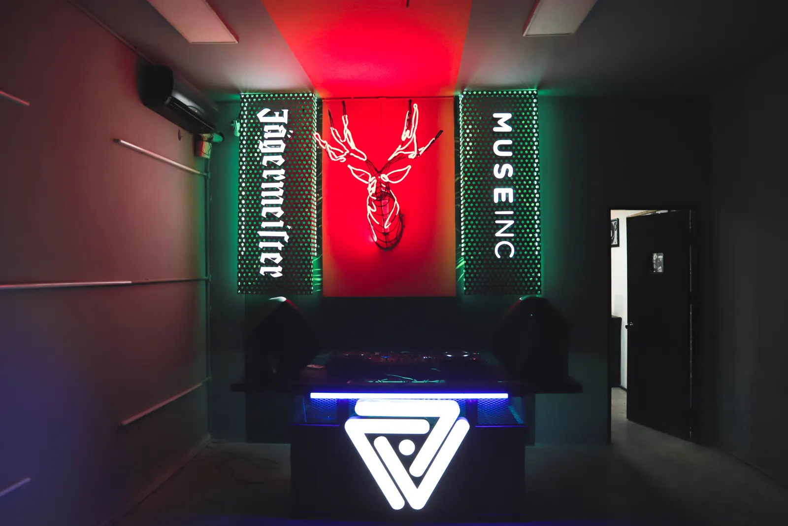 Muse's new classroom with Jägermeister
