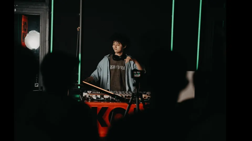 Tân binh tốt nghiệp đánh DJ cực cháy tại Markshow 10/05