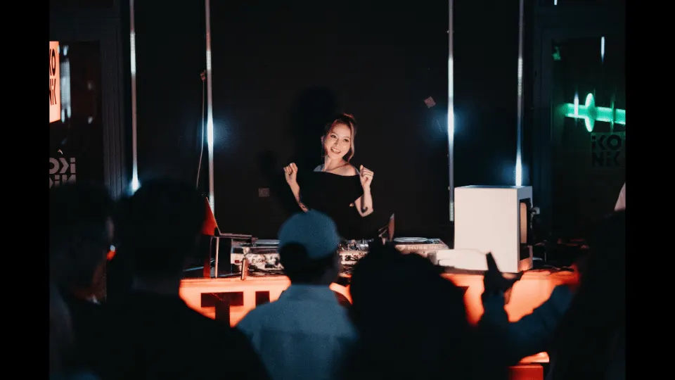 Tân binh tốt nghiệp đánh DJ cực cháy tại Markshow 10/05