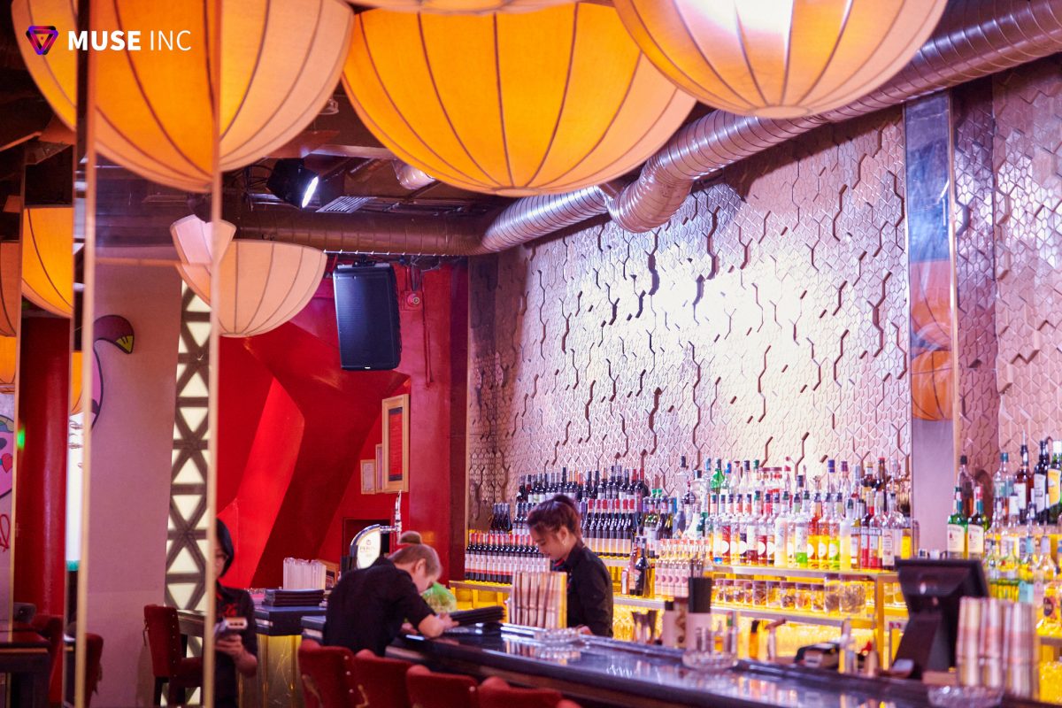 Thiết bị âm thanh tại nhà hàng