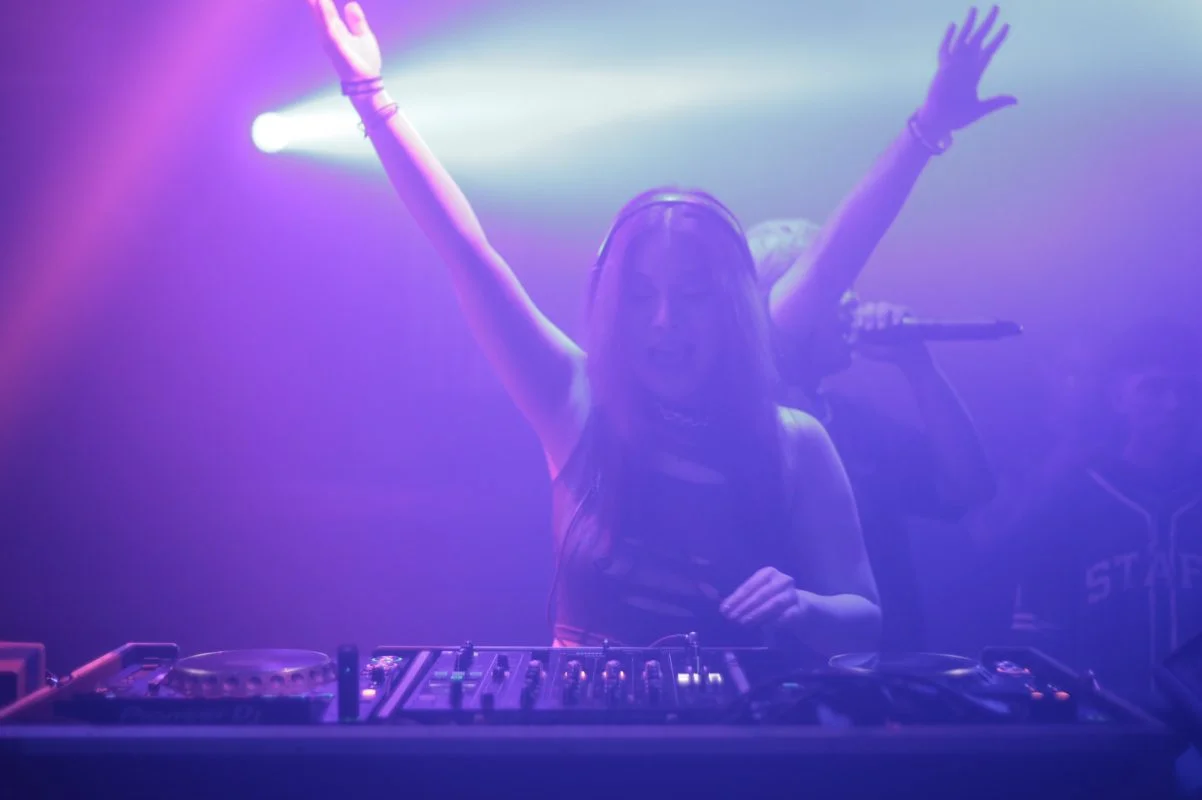 Thu nhập của nghề DJ có "khủng" như lời đồn?